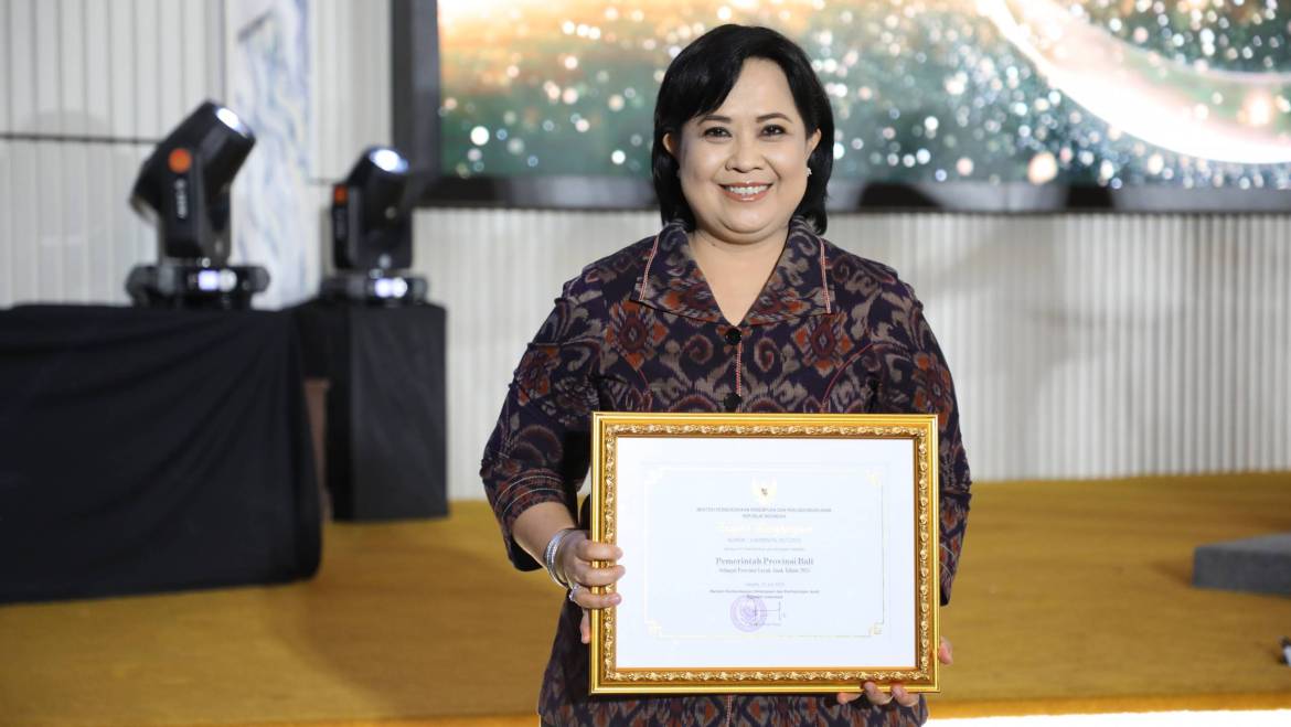 Provinsi Bali Menerima Penghargaan Provinsi Layak Anak 2025